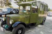 1929 REO Camping truck-based camper has overall shape similar to a 1928-1931 Ford Model-A postal truck