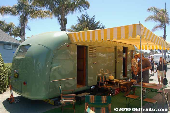 This vintage 1951 Vagabond trailer has a rear bedroom door