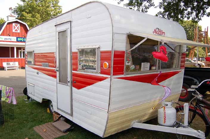 Photo of the front end of a Magic Carpet Trailer made by the Aladdin Trailer Company